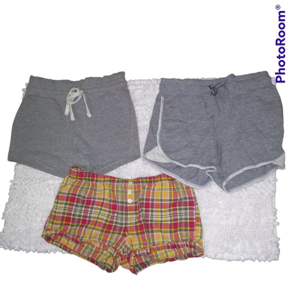 BUNDLE OF 3 SHORTS WOMEN's SIZE SMALL (XS/S) - Picture 12 of 12